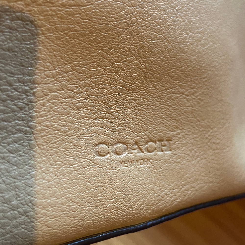 Coach Bleeker Perforated Clutch EUC - Picture 5 of 8